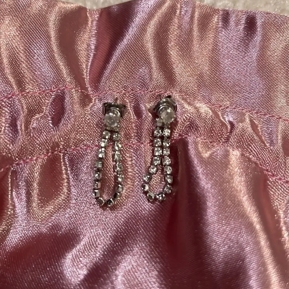 Pierced dangle sparkly earrings. - Picture 4 of 4